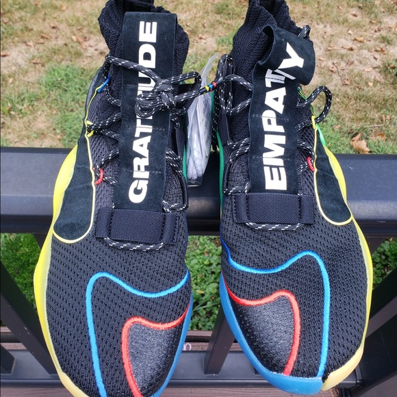 Meet your Posher, Tiffany - Picture 7 of 7